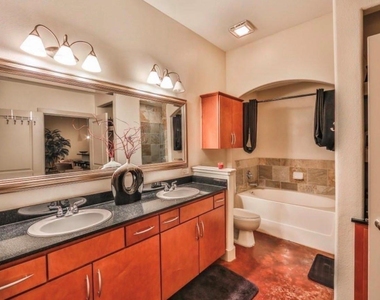 1901 Post Oak Boulevard - Photo Thumbnail 12