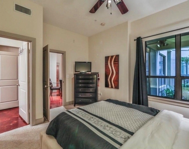 1901 Post Oak Boulevard - Photo Thumbnail 11