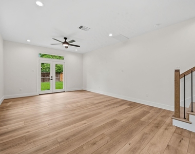 8023 Easter Street - Photo Thumbnail 2