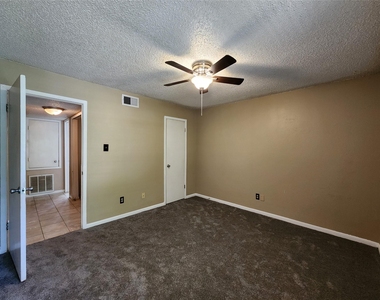 17331 Red Oak Drive - Photo Thumbnail 14