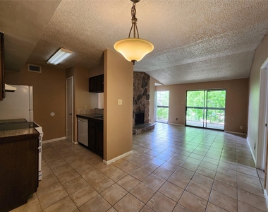 17331 Red Oak Drive - Photo Thumbnail 9