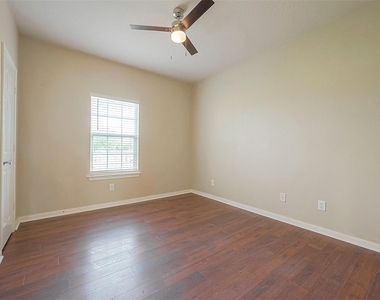 14403 Vlasta Street - Photo Thumbnail 30