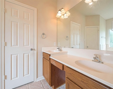 14403 Vlasta Street - Photo Thumbnail 34