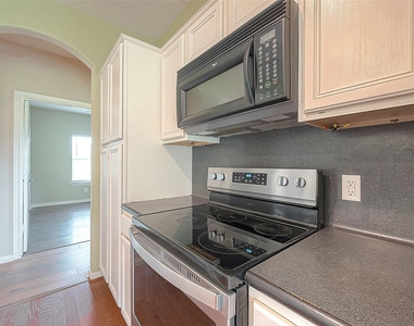 14403 Vlasta Street - Photo Thumbnail 20