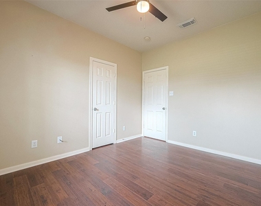 14403 Vlasta Street - Photo Thumbnail 28