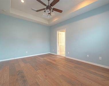 14403 Vlasta Street - Photo Thumbnail 33