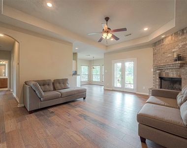 14403 Vlasta Street - Photo Thumbnail 6