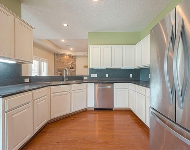 14403 Vlasta Street - Photo Thumbnail 23