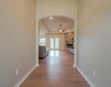 14403 Vlasta Street - Photo Thumbnail 4
