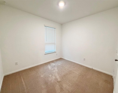 1348 Bright Hill Drive - Photo Thumbnail 9