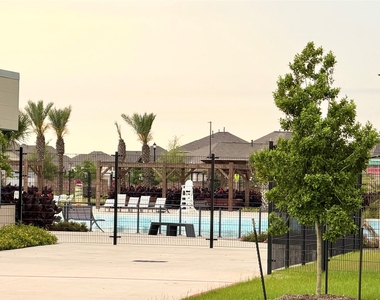 1348 Bright Hill Drive - Photo Thumbnail 23