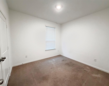 1348 Bright Hill Drive - Photo Thumbnail 12