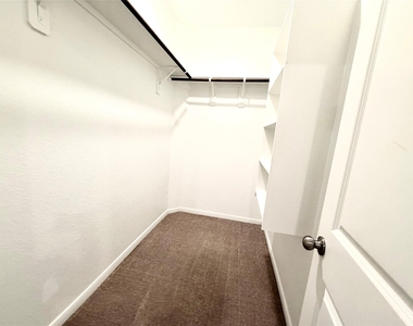 1348 Bright Hill Drive - Photo Thumbnail 16