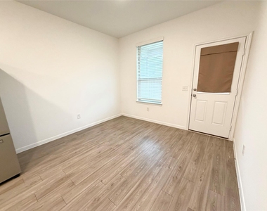 1348 Bright Hill Drive - Photo Thumbnail 5