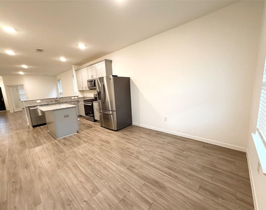1348 Bright Hill Drive - Photo Thumbnail 6