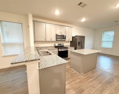 1348 Bright Hill Drive - Photo Thumbnail 2