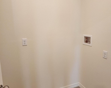 4946 Barr Street - Photo Thumbnail 10