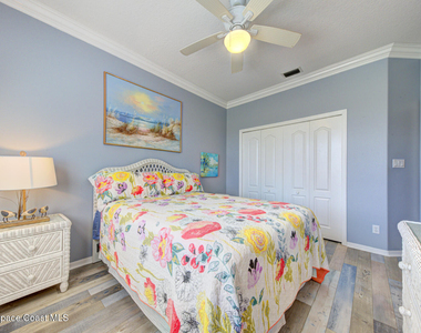 1937 Golf Vista Boulevard - Photo Thumbnail 12