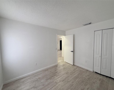 13186 Thrush Street - Photo Thumbnail 13
