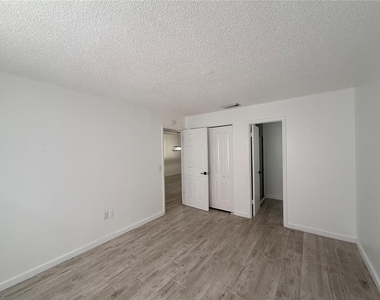 13186 Thrush Street - Photo Thumbnail 17