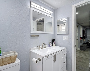 5913 Appletree Road - Photo Thumbnail 9