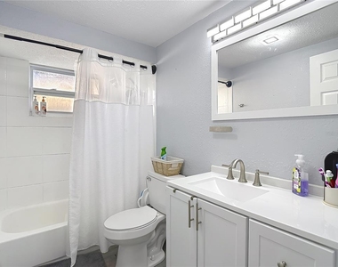 5913 Appletree Road - Photo Thumbnail 8