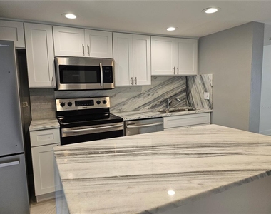 1028 Apollo Beach Boulevard - Photo Thumbnail 11