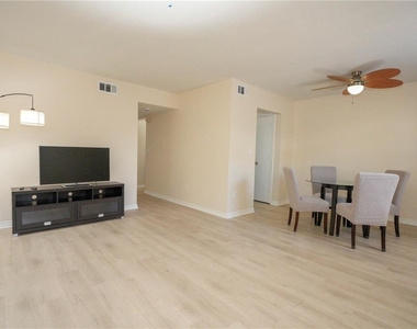 6940 A Sunset Drive S - Photo Thumbnail 4