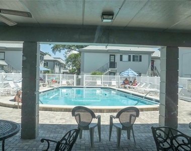 6940 A Sunset Drive S - Photo Thumbnail 20