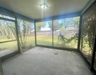 10337 Usher Street - Photo Thumbnail 12
