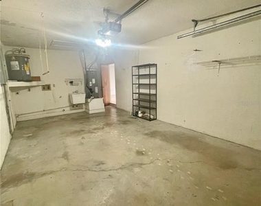 10337 Usher Street - Photo Thumbnail 13