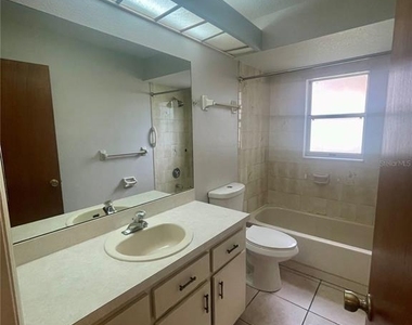 10337 Usher Street - Photo Thumbnail 10