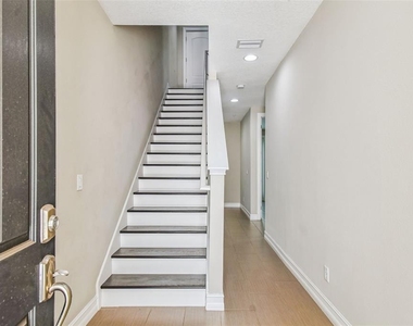 622 S Matanzas Avenue - Photo Thumbnail 4