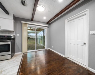 6531 Hill Top Road - Photo Thumbnail 3