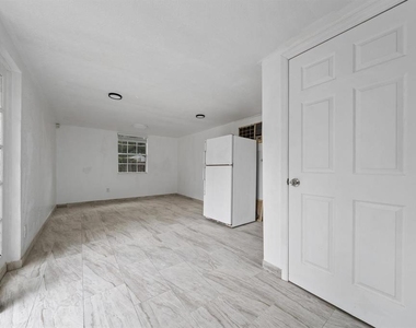 6531 Hill Top Road - Photo Thumbnail 17