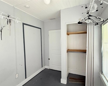 1933 47th Street S - Photo Thumbnail 18