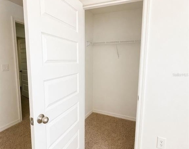 4615 Linda Drive - Photo Thumbnail 11