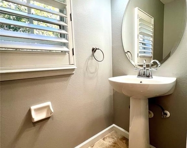 809 Harbor Oak Lane - Photo Thumbnail 14