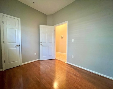 809 Harbor Oak Lane - Photo Thumbnail 26