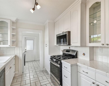 3120 S Julia Circle - Photo Thumbnail 31