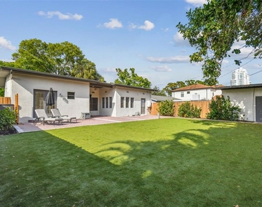 3120 S Julia Circle - Photo Thumbnail 39