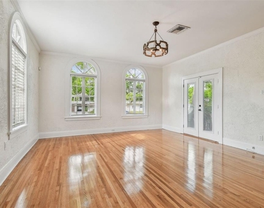 3120 S Julia Circle - Photo Thumbnail 6