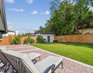 3120 S Julia Circle - Photo Thumbnail 37