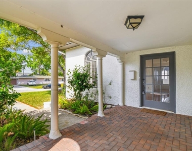 3120 S Julia Circle - Photo Thumbnail 3