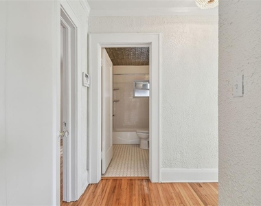 3120 S Julia Circle - Photo Thumbnail 10