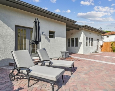 3120 S Julia Circle - Photo Thumbnail 38