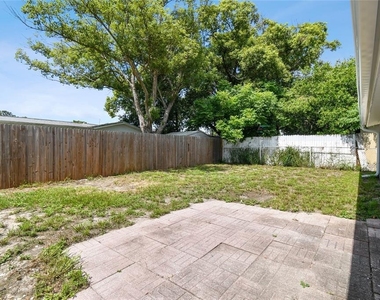 7721 Arbordale Drive - Photo Thumbnail 30