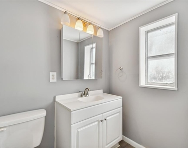 7721 Arbordale Drive - Photo Thumbnail 22