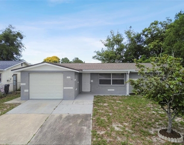 7721 Arbordale Drive - Photo Thumbnail 19