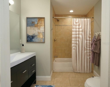 916 E 25th Avenue - Photo Thumbnail 5